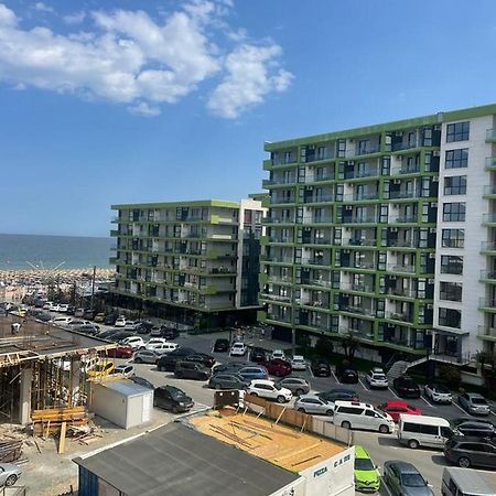 Ini Apartment Alezzi Năvodari Екстериор снимка