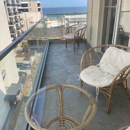 Ini Apartment Alezzi Năvodari Екстериор снимка