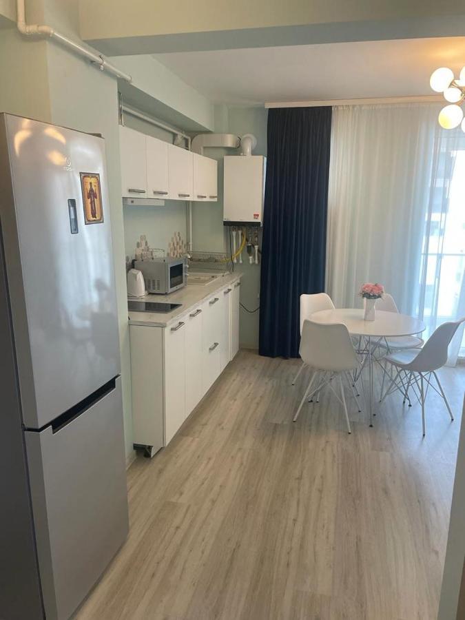 Ini Apartment Alezzi Năvodari Екстериор снимка