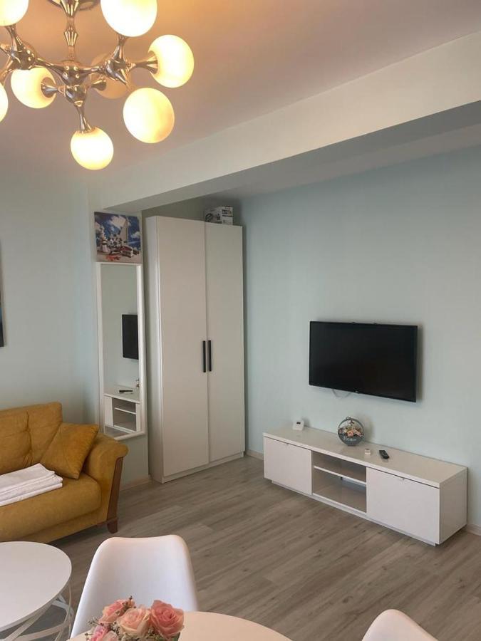 Ini Apartment Alezzi Năvodari Екстериор снимка