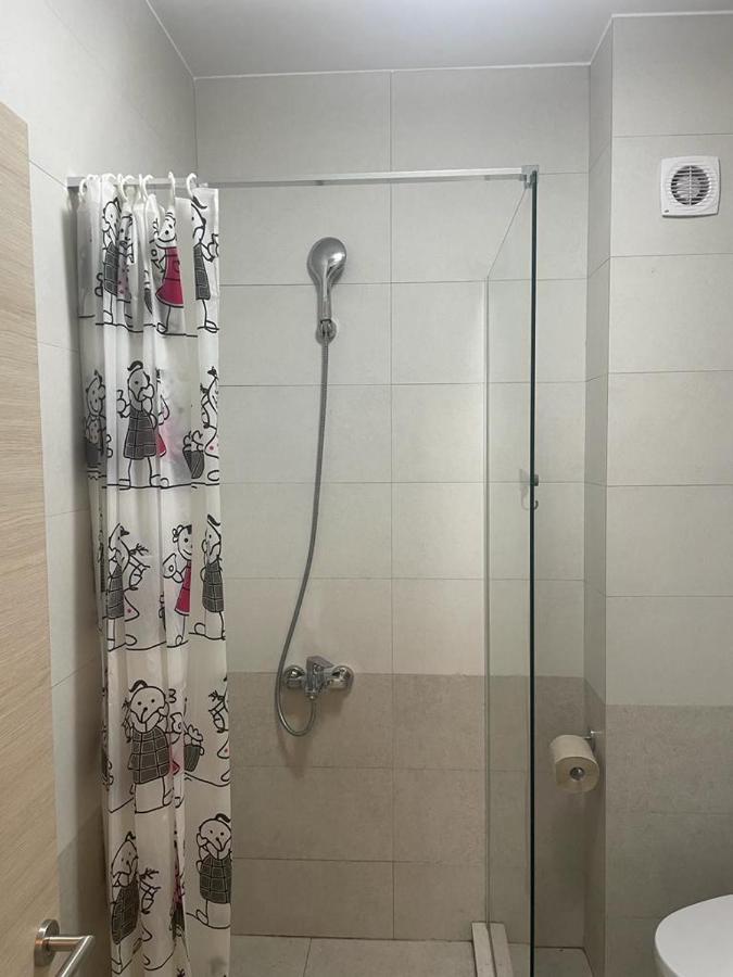 Ini Apartment Alezzi Năvodari Екстериор снимка