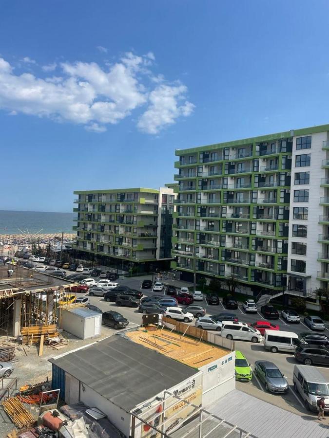 Ini Apartment Alezzi Năvodari Екстериор снимка