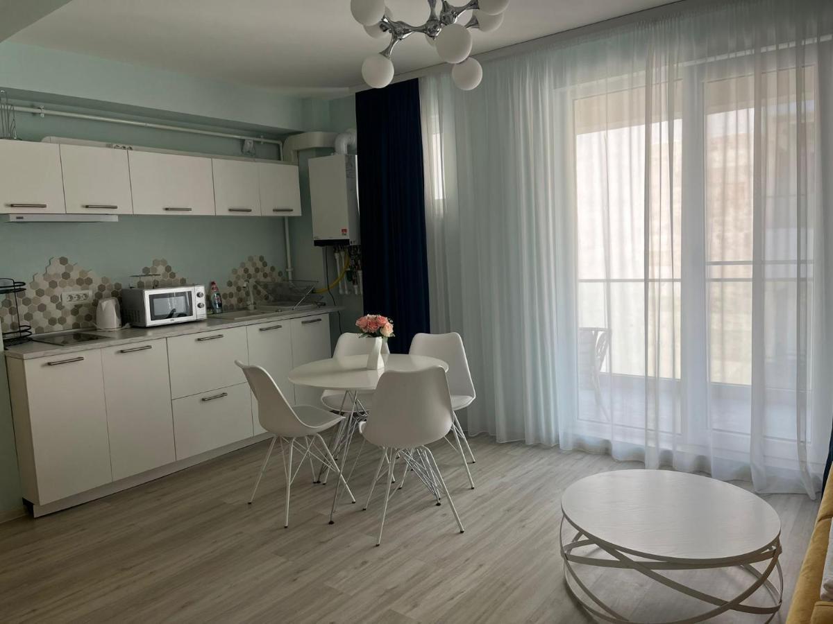 Ini Apartment Alezzi Năvodari Екстериор снимка
