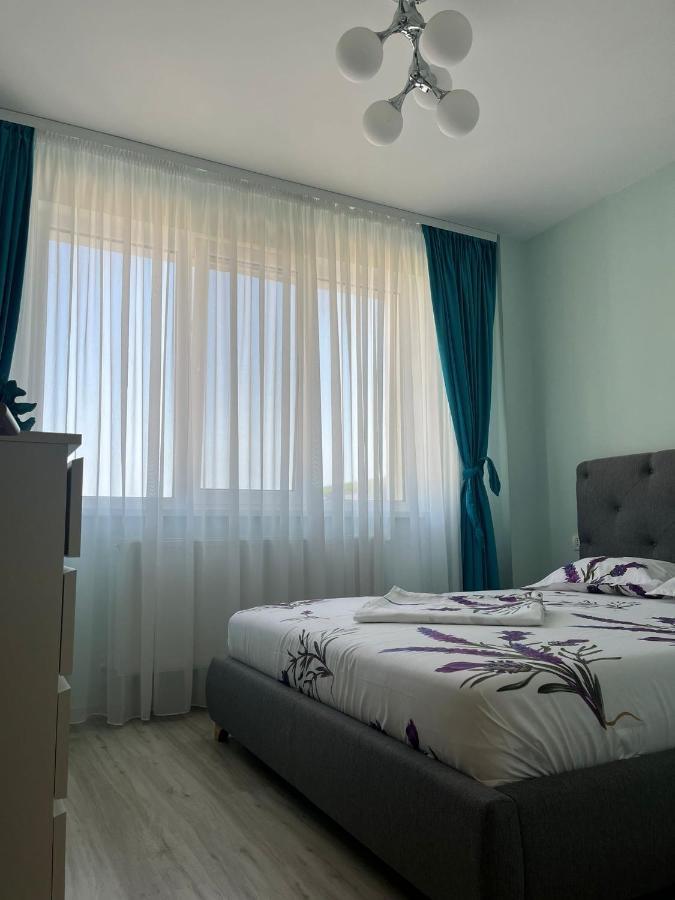 Ini Apartment Alezzi Năvodari Екстериор снимка