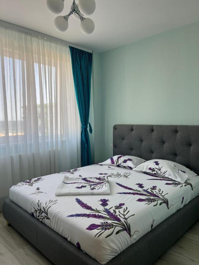 Ini Apartment Alezzi Năvodari Екстериор снимка